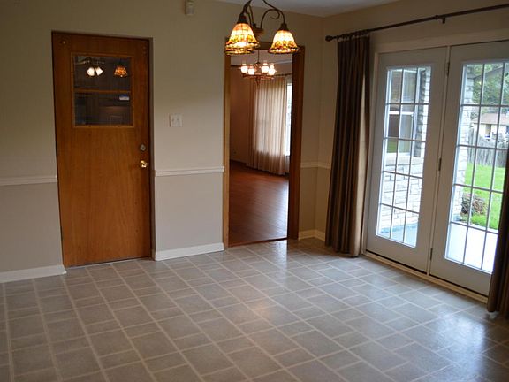 3rd image of 4233 Felty Dr