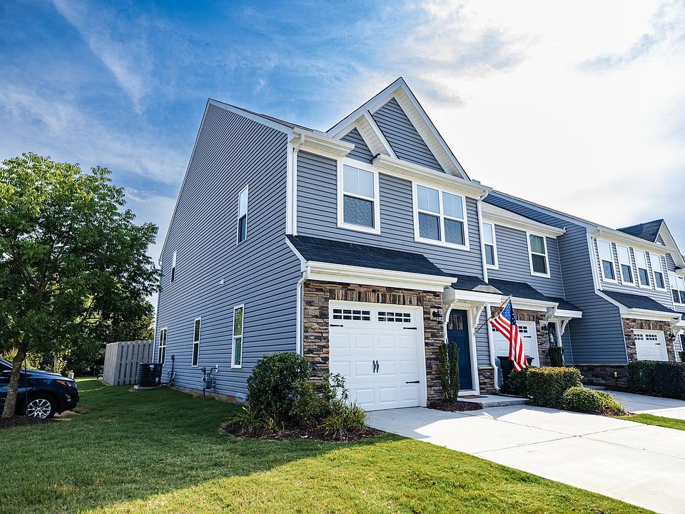 1st image of 101 Roundtree Dr