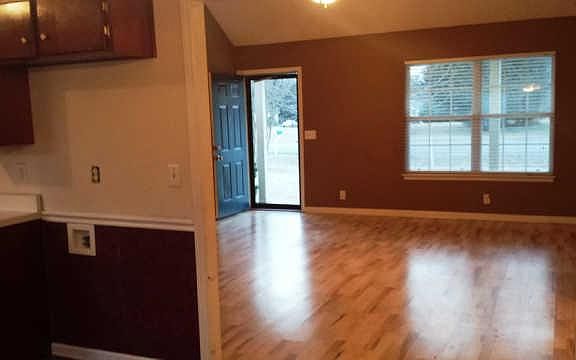 3rd image of 206 Barley Dr