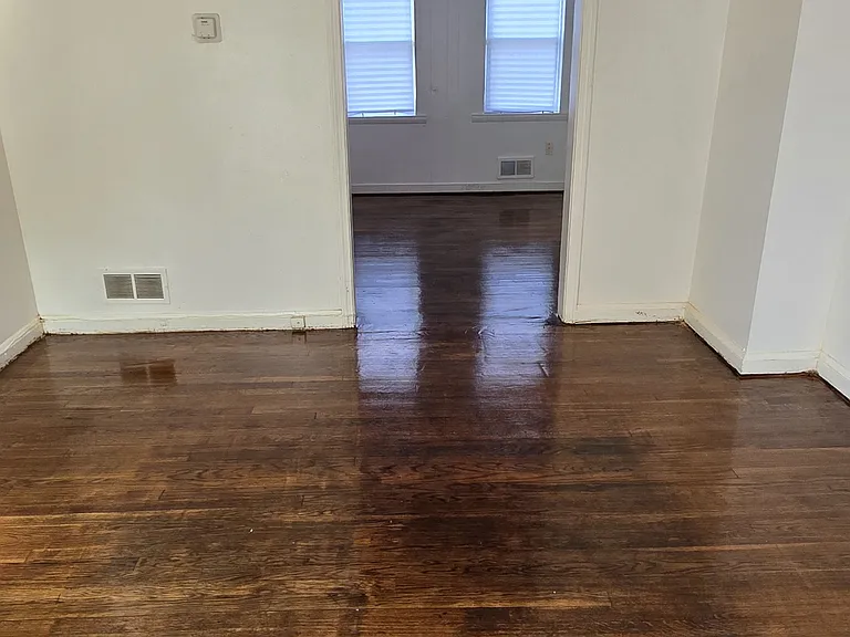 1005 Cameron Rd — Photo 4