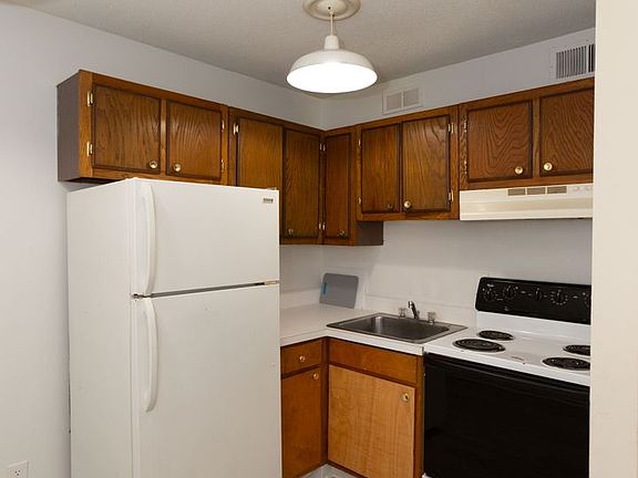 5th image of 291 S Finley St #1B-1Ba