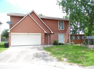 4 Dallas Ct, Angleton, TX 77515