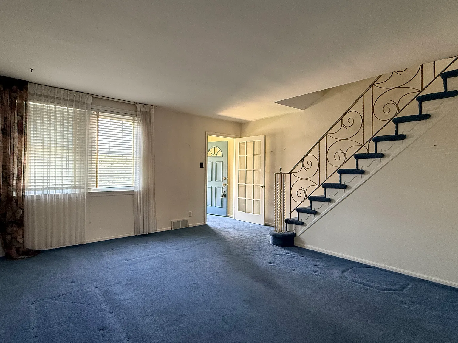 3 bed, 1088 sqft, $1,495 — Photo 1