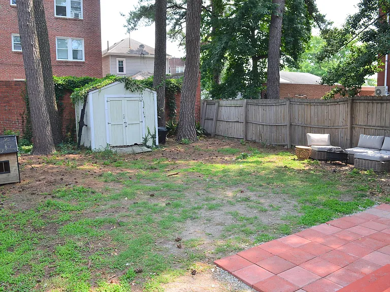 810 Brandon Ave — Photo 11