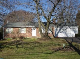 385 E Avondale Rd, West Grove, PA 19390