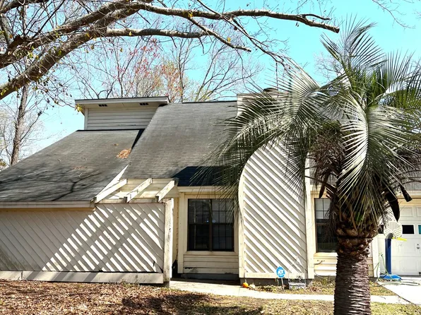 8330 Longridge Rd, Charleston, SC 29418