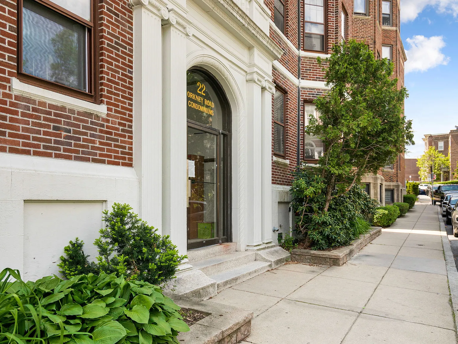 2 bed, 800 sqft, $3,200 — Photo 3