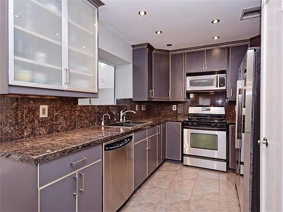 5th image of 15029 Wells Port Dr