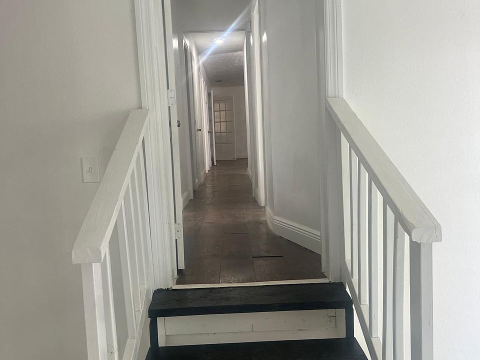 1st image of 1431 E 28th St