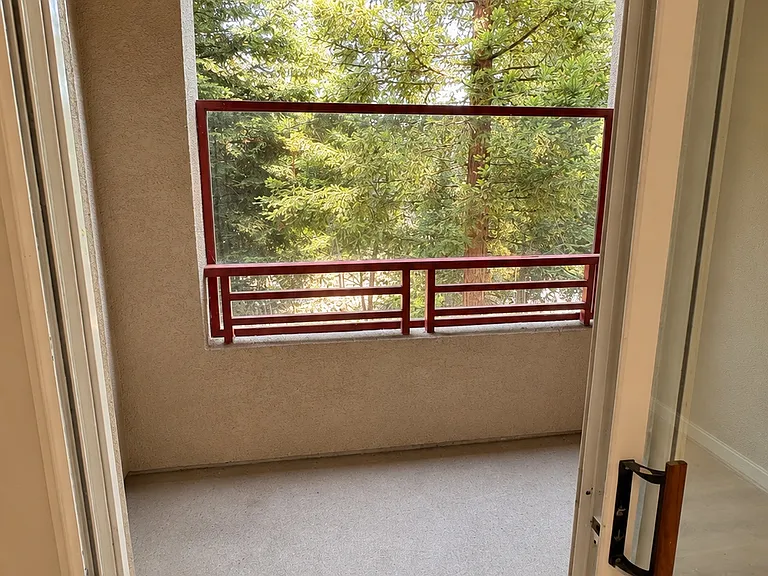 320 Caldecott Ln #108 — Photo 15