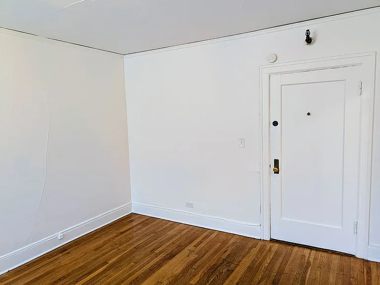 Greenway Apartments — Photo 47
