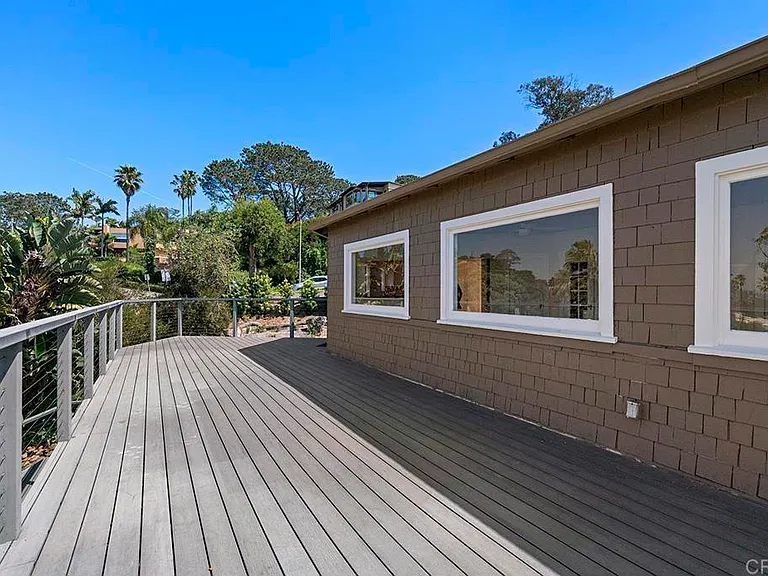 1654 Camino Del Mar #UPPER — Photo 56