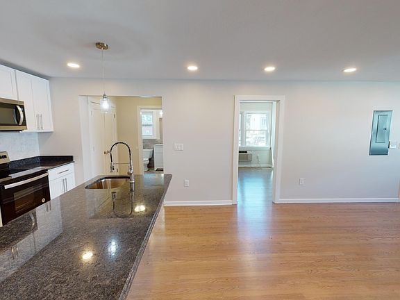 5th image of 58 Fountain St #309