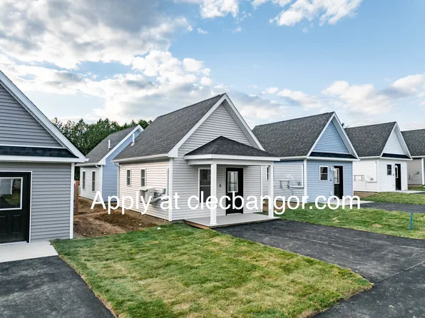 1337 Hammond St, Bangor, ME 04401