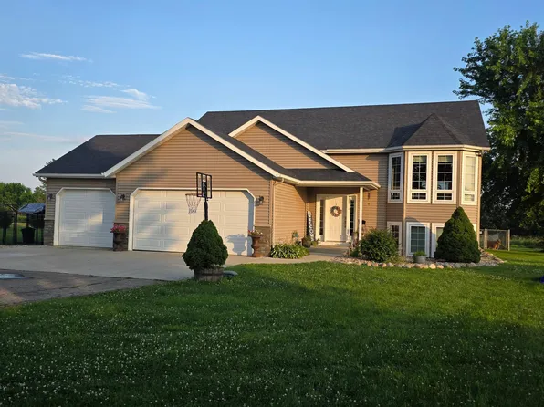 57331 227th St, Austin, MN 55912