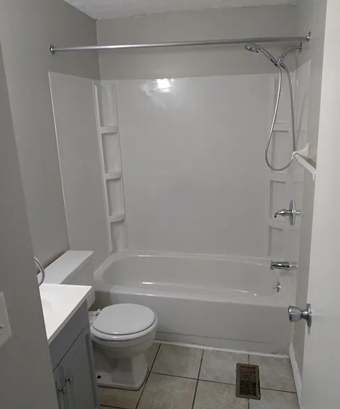 Full bath upstairs