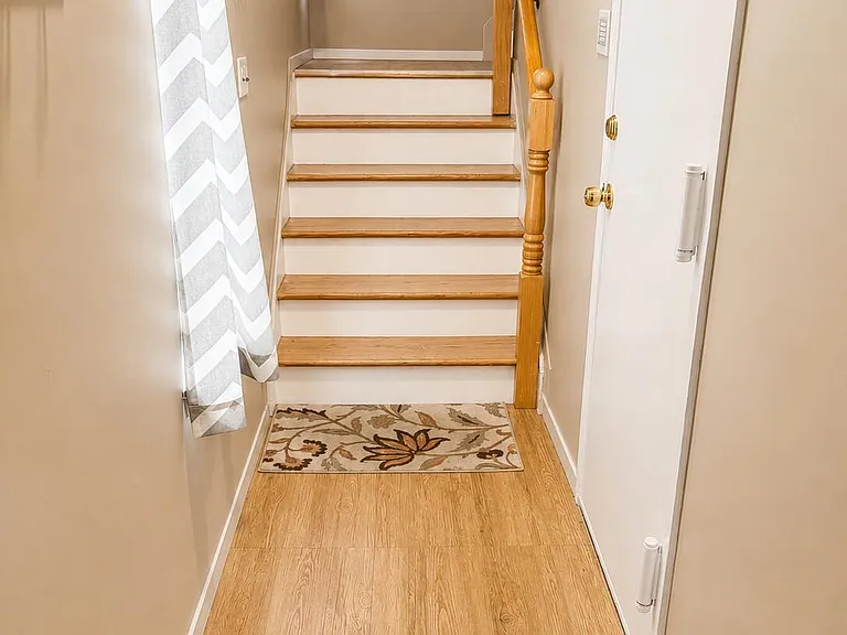 83 Wilson Ave — Photo 2