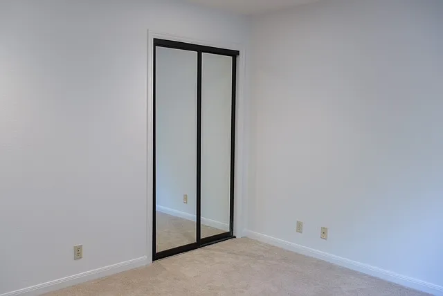 1063 Carolina St — Photo 22