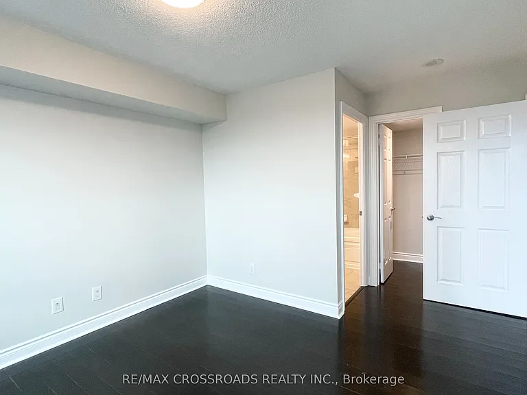 25 Greenview Ave #2028 — Photo 15