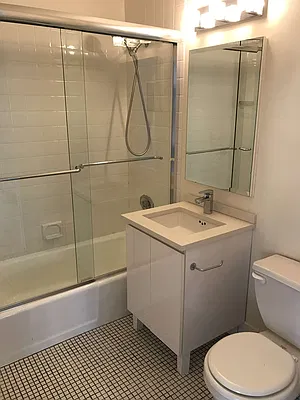 Rented by iHomeny Realty | media 28