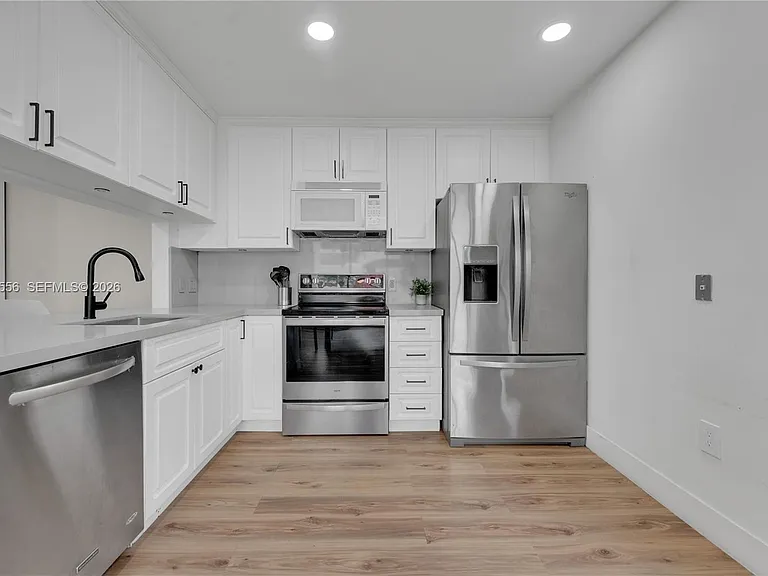 20903 Leeward Ct #311-1 — Photo 8