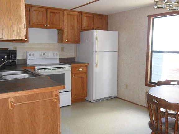 5th image of 287 NW Whitley Gln