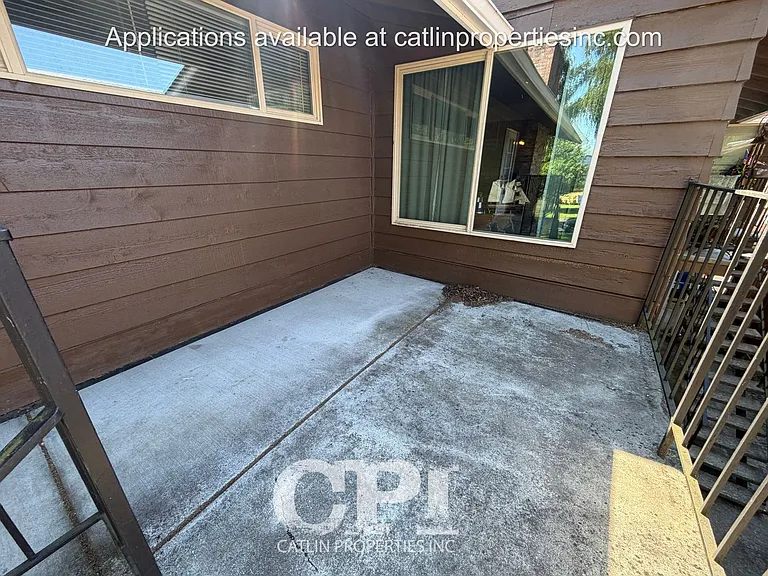 1063 16th Ave — Photo 13