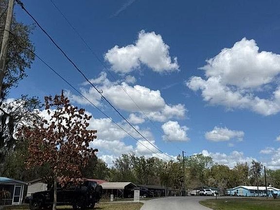 4th image of 3440 Maple Dr