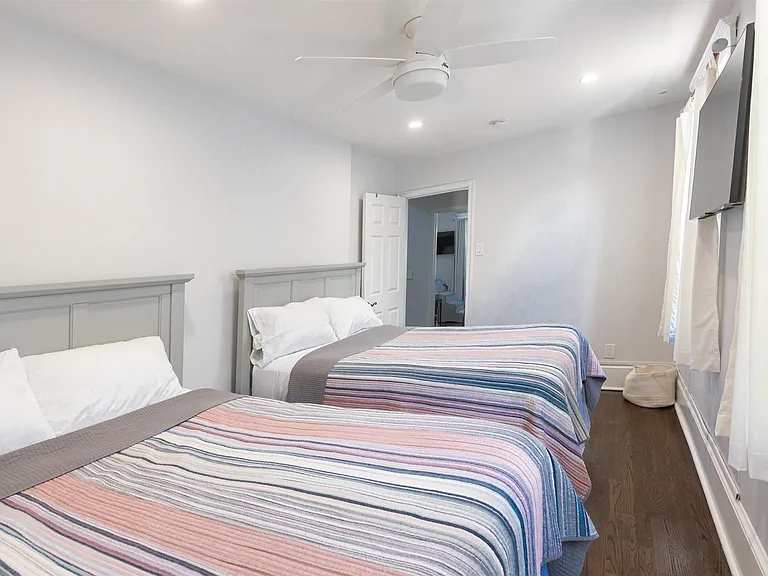 8310 Ventnor Ave — Photo 26