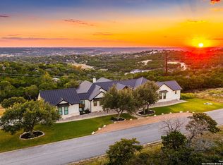 121 Center Oaks Court, Kerrville, TX 78028
