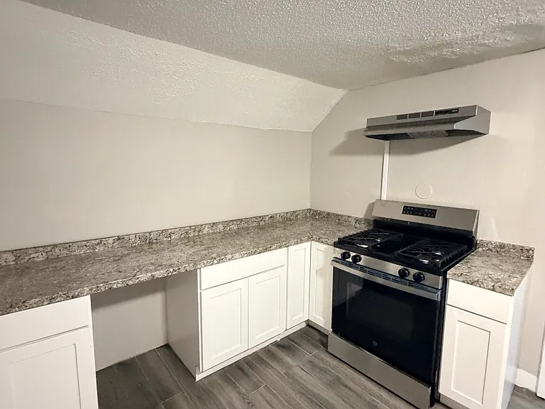414 Orchard St #3 — Photo 2