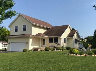 W5833 Hedrick Dr, Fort Atkinson, WI 53538