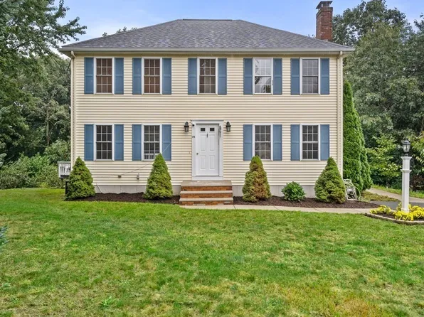 98 Allen St, Walpole, MA 02081