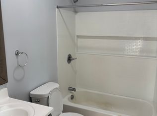 415-19 Main St #2B, Holyoke, MA 01040