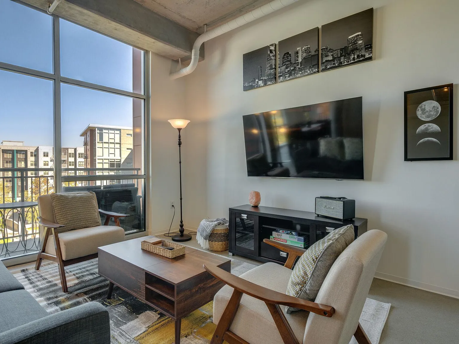 1 bed, 1351 sqft, $3,200 — Photo 2