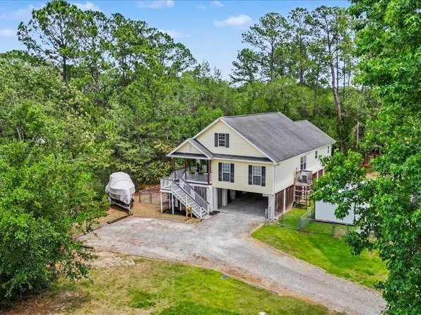 2 Brewster St, Savannah, GA 31419