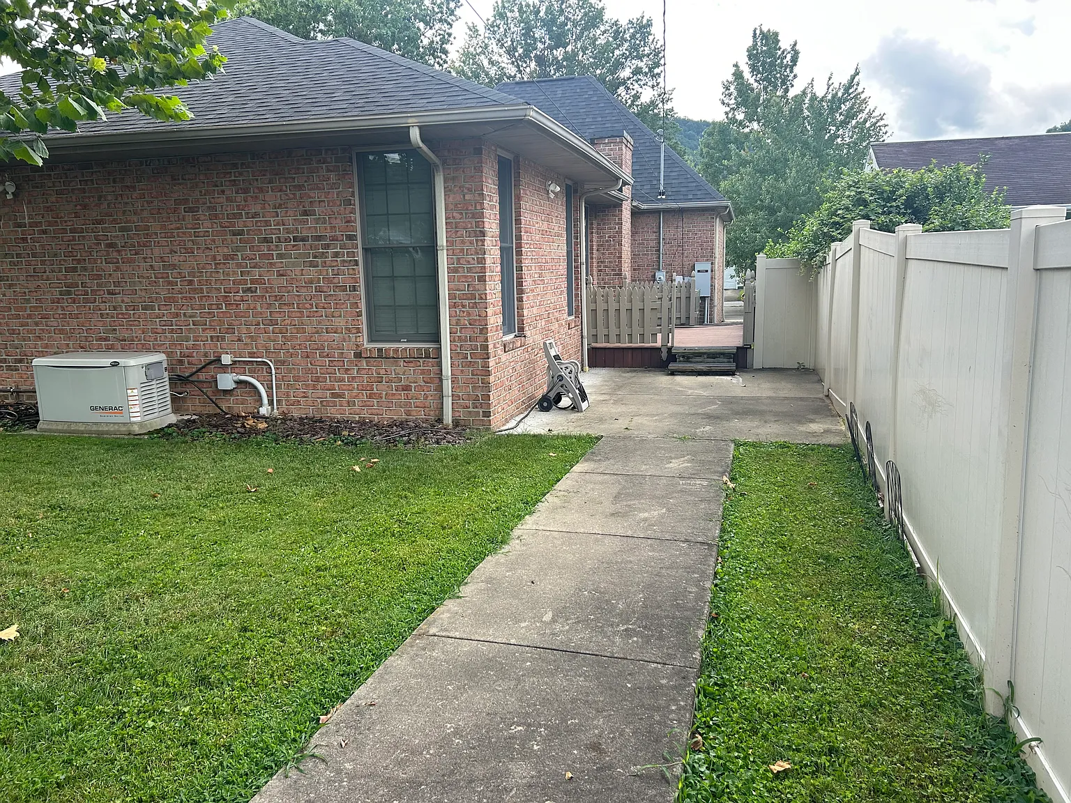 2 bed, 1639 sqft, $2,200 — Photo 4