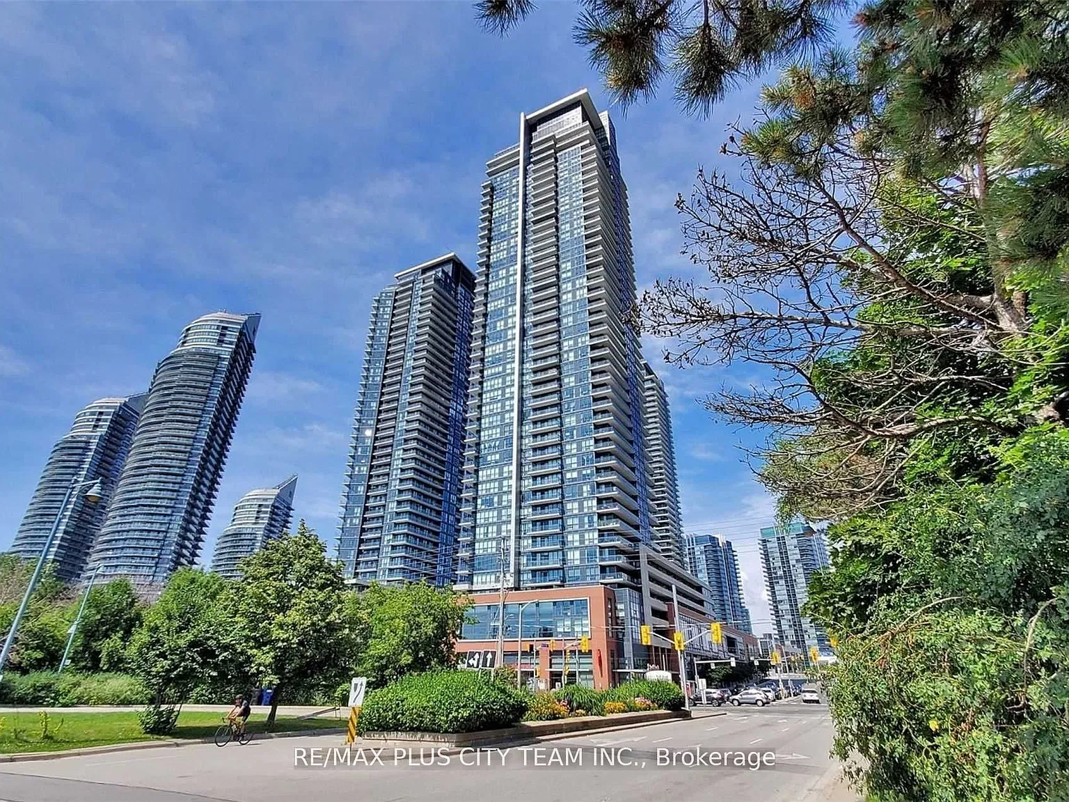 1 bed, $2,300 — Photo 1