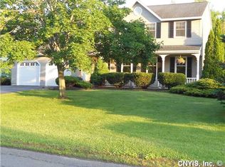 8304 Duckwood Dr, Cicero, NY 13039