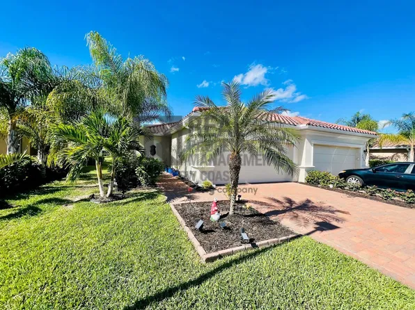 2555 Vine Ave, Naples, FL 34120