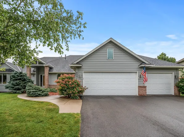 2331 Fawn Hill Ct, Chanhassen, MN 55317