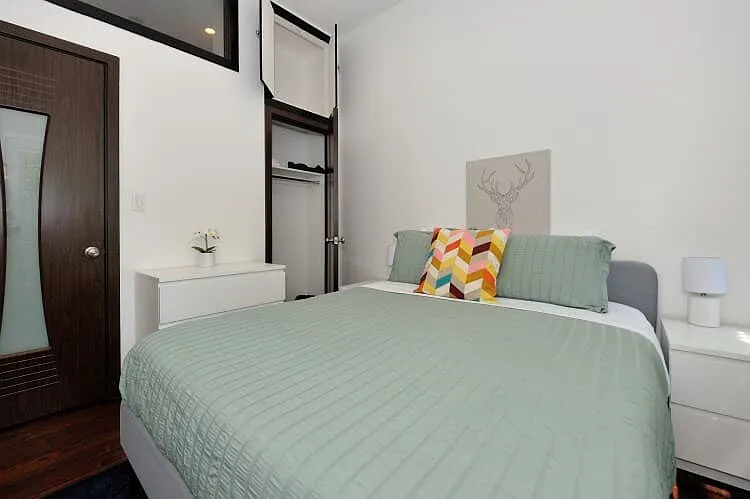 240 E 28th St #1 — Photo 12