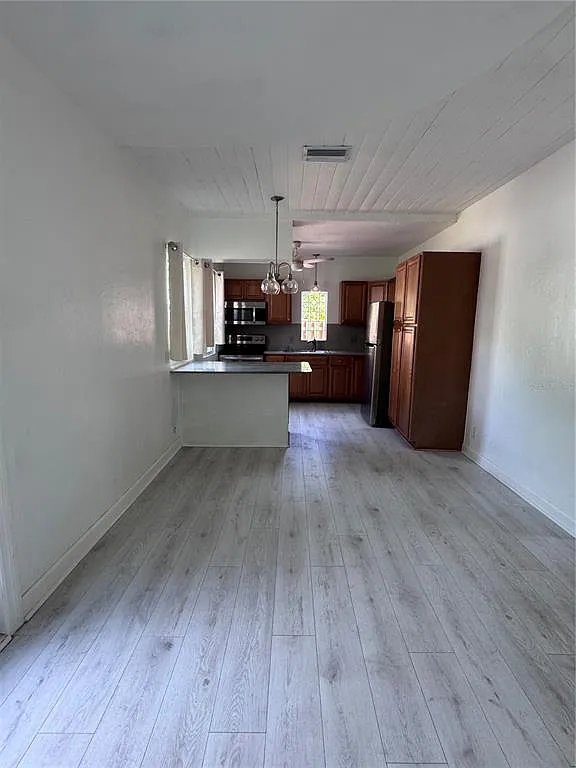 2 bed, 1.0 bath, 748 sqft, $2,600 — Photo 1