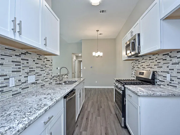 2302 Fuzz Fairway #B — Photo 3