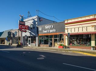 204 Main Ave, Tillamook, OR 97141