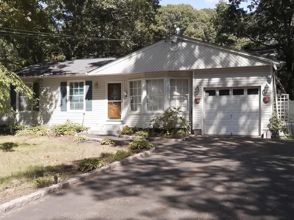 254 Auborn Avenue, Shirley, NY 11967