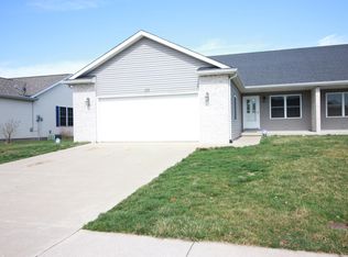 175 Possum Pass Ct, Sherman, IL 62684