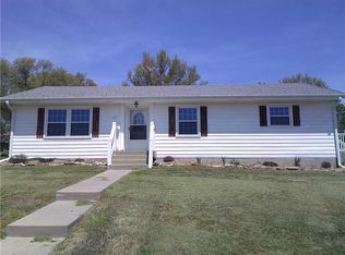 1010 Cherokee Ln, Paola, KS 66071