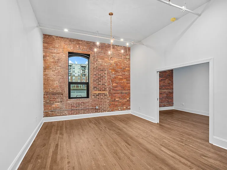 310 Arlington Ave #219 — Photo 7