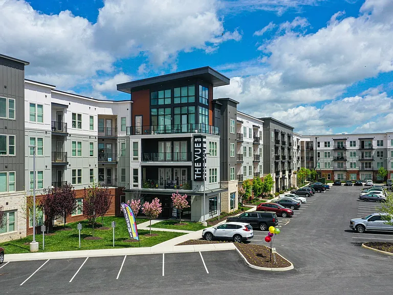 The Vue at Westchester Commons — Photo 11